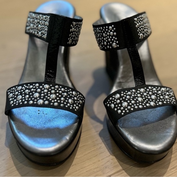 Browns studded platform slip on shoes - Picture 2 of 14